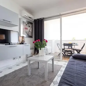  Appartement Modern W/balcony/port Views/nr Old Town